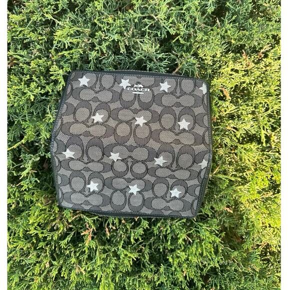 Coach Dempsey Large Phone Wallet In Signature Jacquard With Star Embroidery - Picture 4 of 16